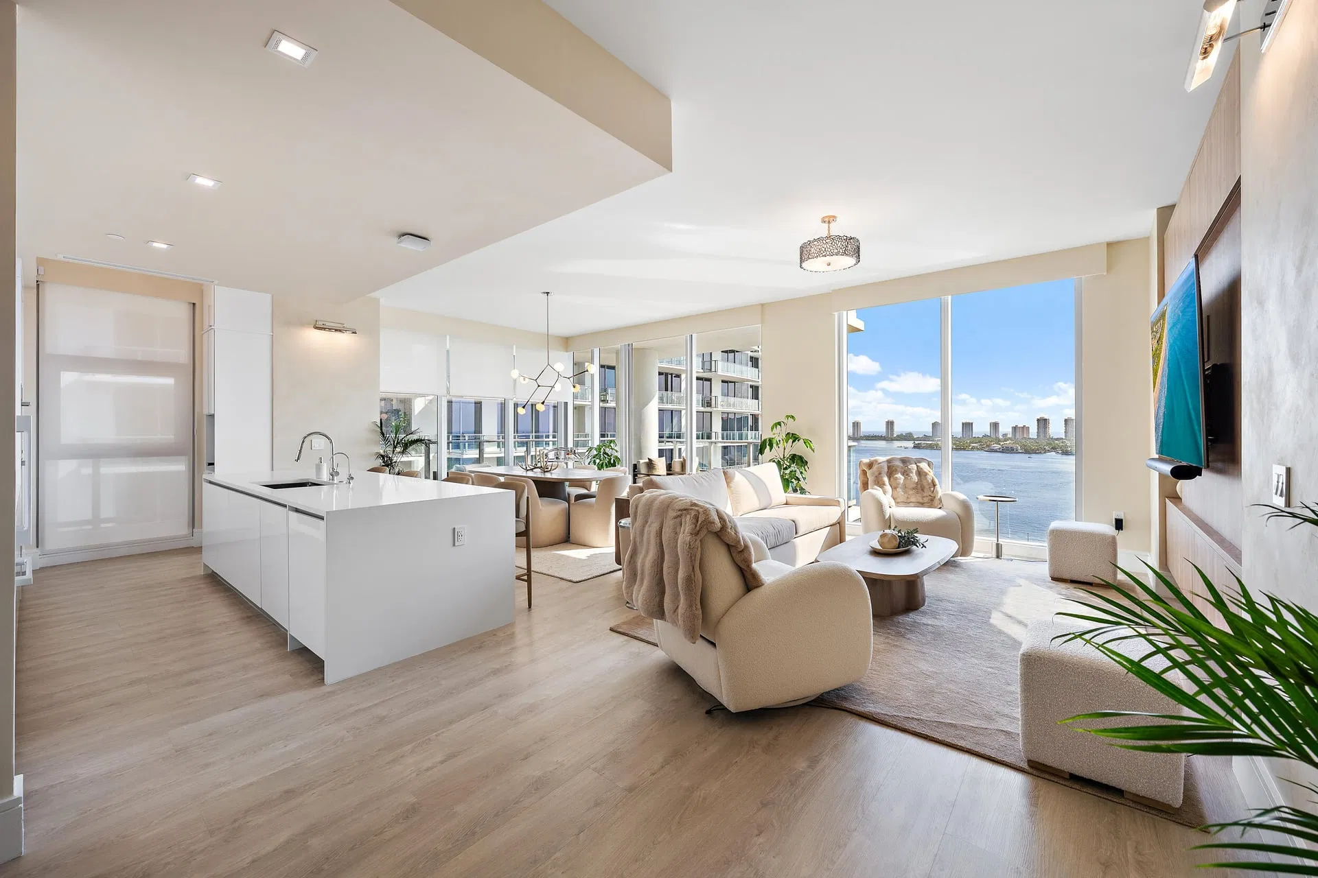 220 Lake Shore Drive 1402, Lake Park, FL 33403