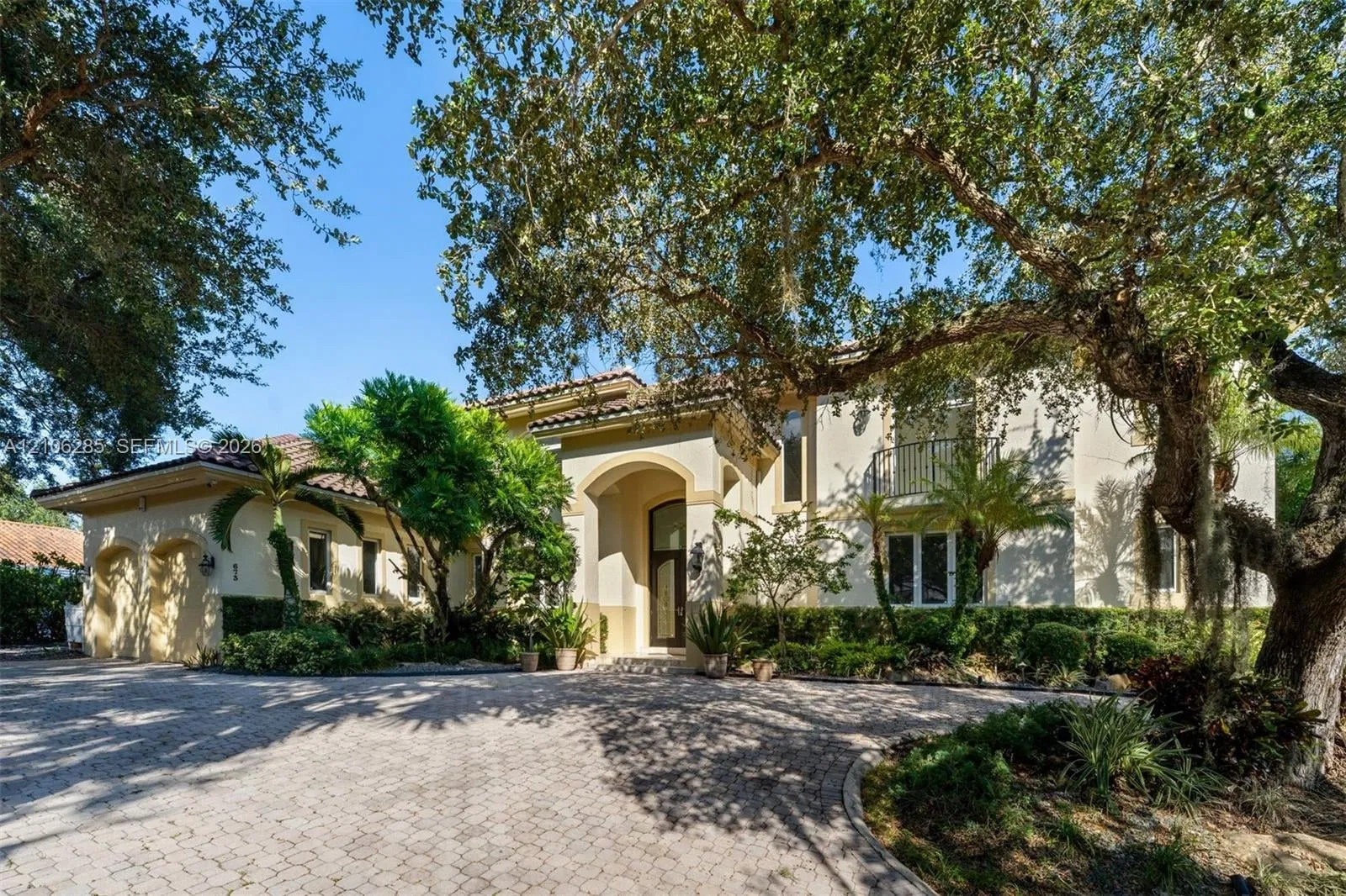 673 Destacada Circle, Coral Gables, FL 33156