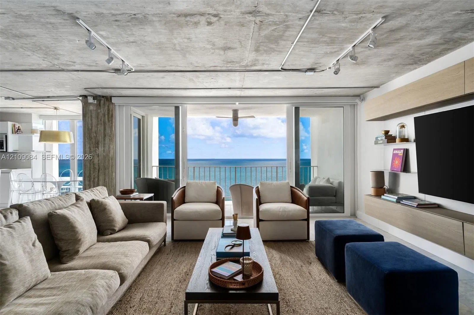 881 Ocean Drive 23C, Key Biscayne, FL 33149