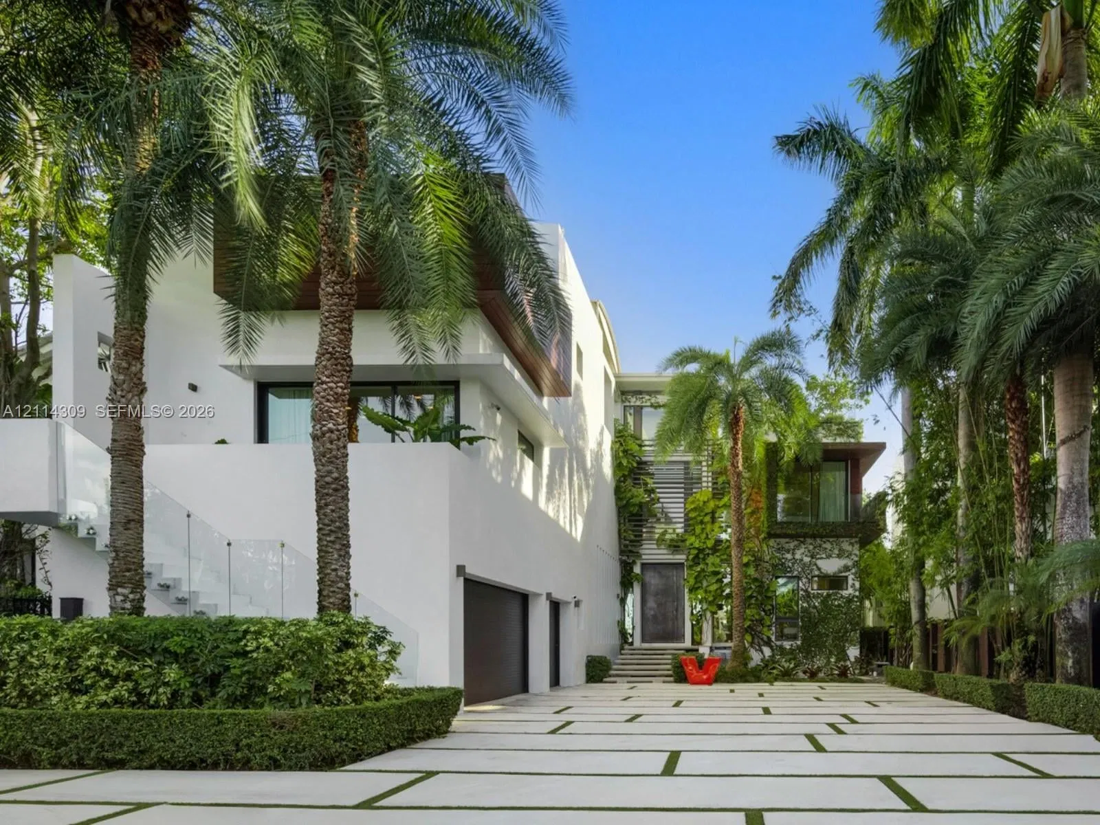 1374 S Venetian Way, Miami, FL 33139