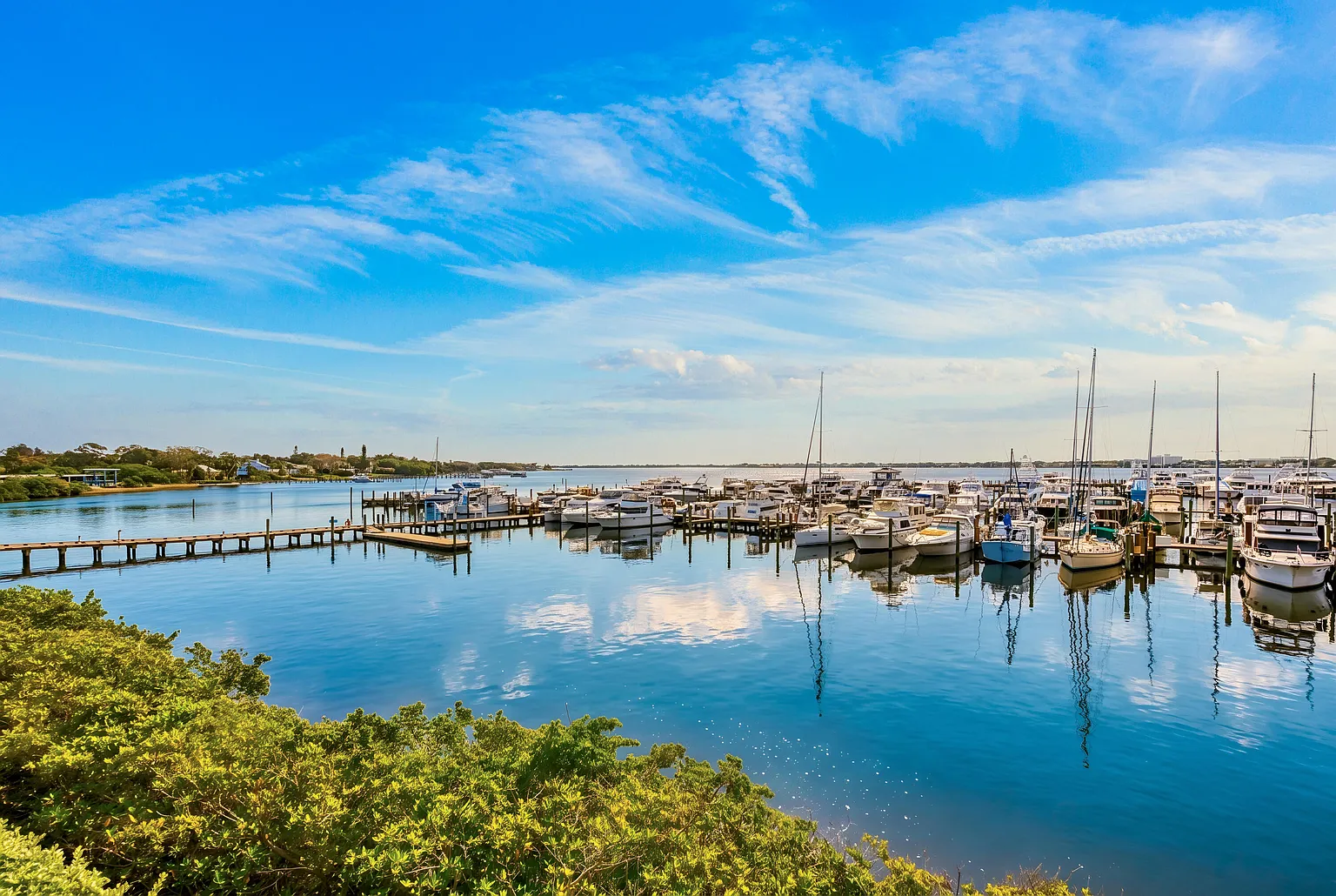 Harborage Yacht Club, Stuart Area