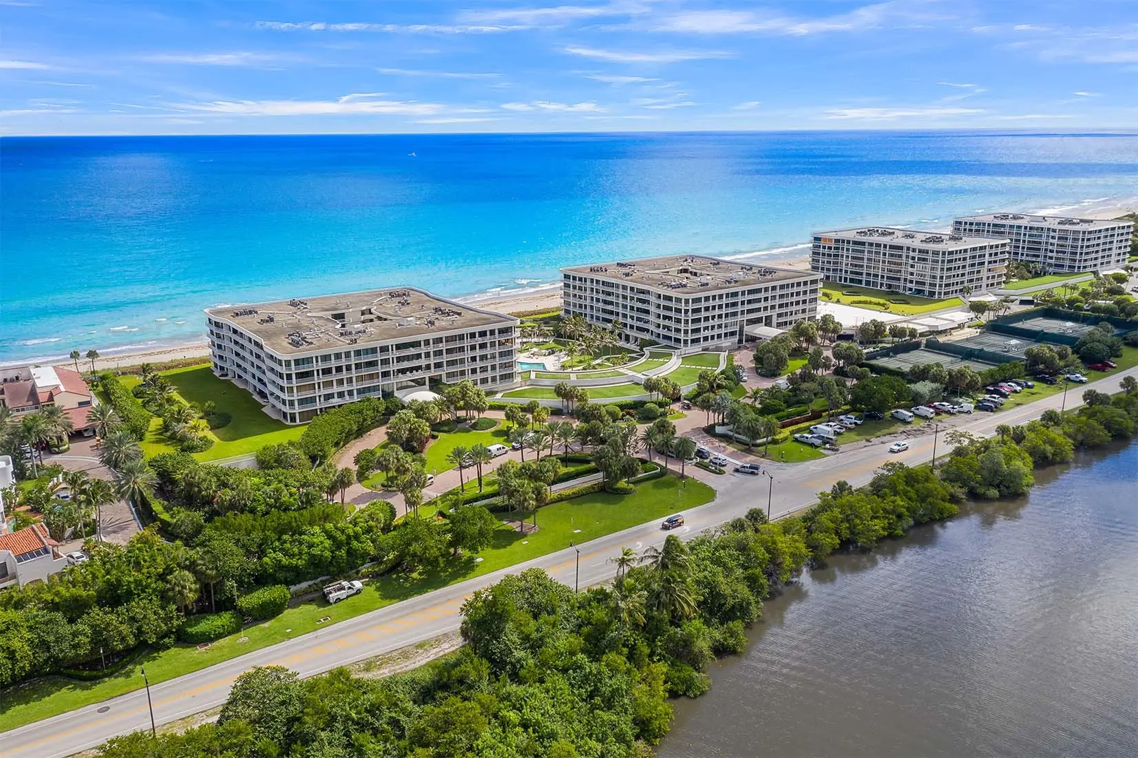 Sloan's Curve Palm Beach, Palm Beach