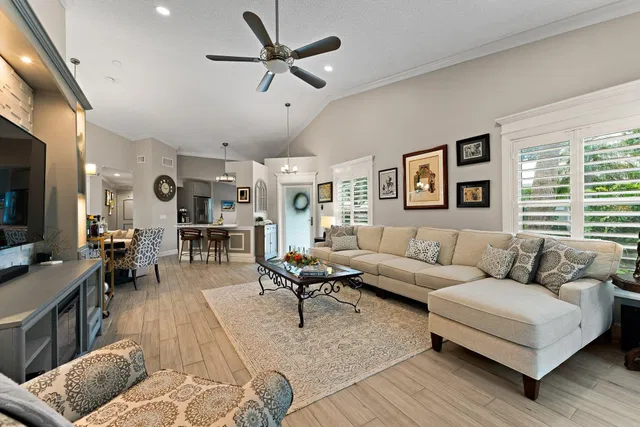 Monarch Country Club Residence photo 6