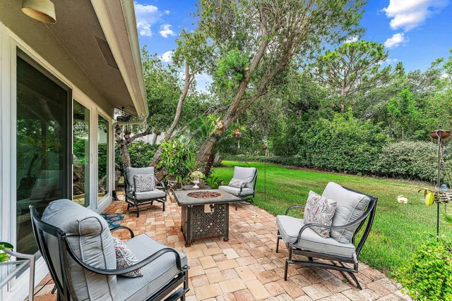 Monarch Country Club Residence photo 42