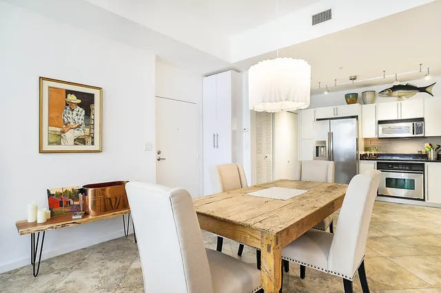 Villa Lofts Unit 304 photo 8