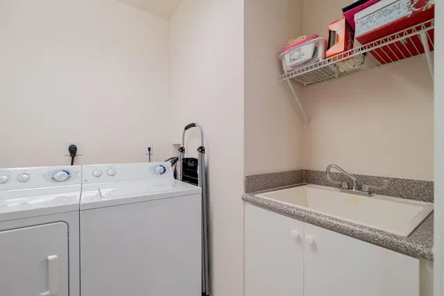 One City Plaza Unit 1604 photo 17