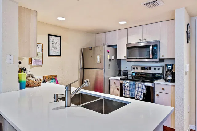 Flagler Pointe Unit 418 photo 3