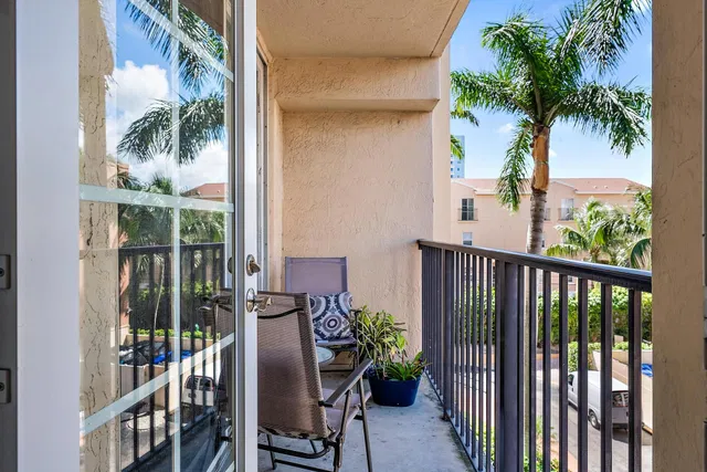 Flagler Pointe Unit 418 photo 12