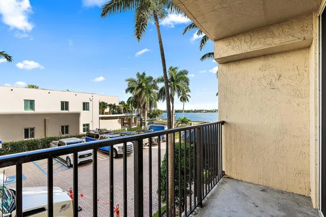Flagler Pointe Unit 238 photo 21