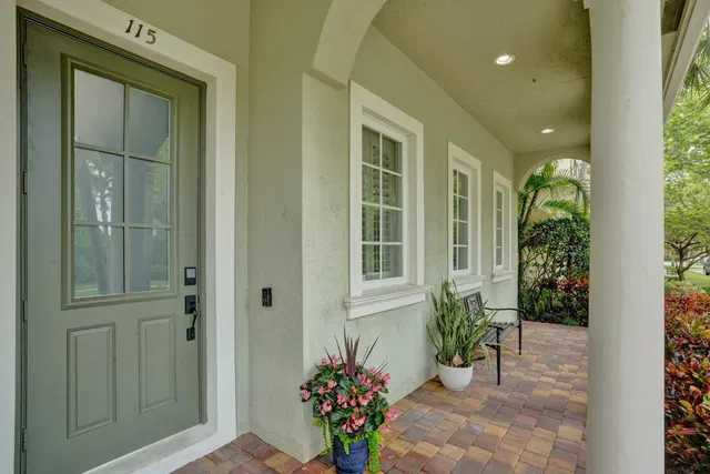 Canterbury Place Residence photo 4