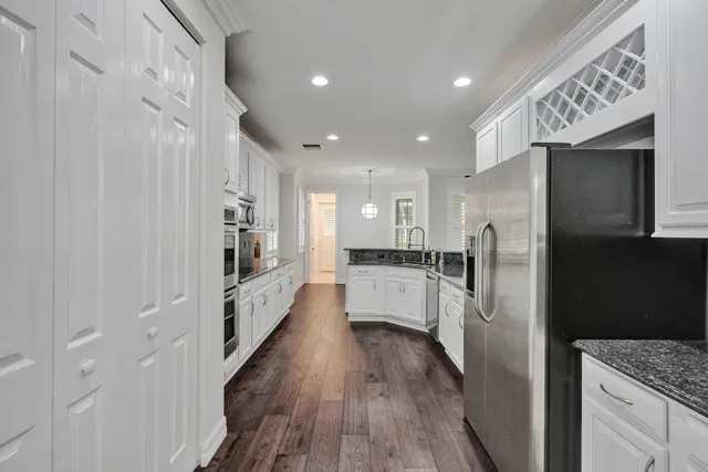 Canterbury Place Residence photo 19