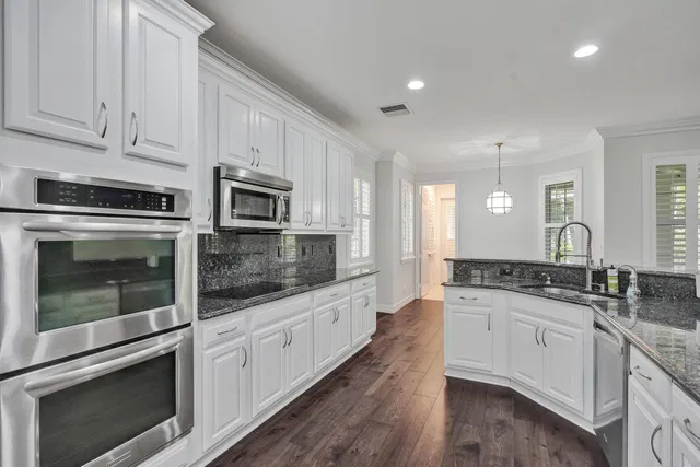 Canterbury Place Residence photo 20