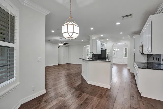 Canterbury Place Residence photo 24