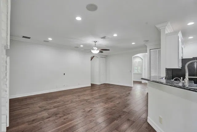 Canterbury Place Residence photo 26