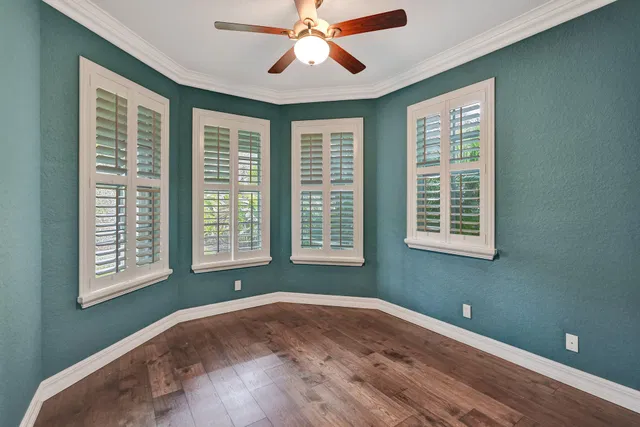 Canterbury Place Residence photo 32