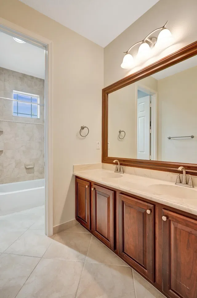 Canterbury Place Residence photo 43