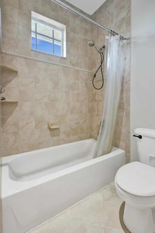 Canterbury Place Residence photo 44