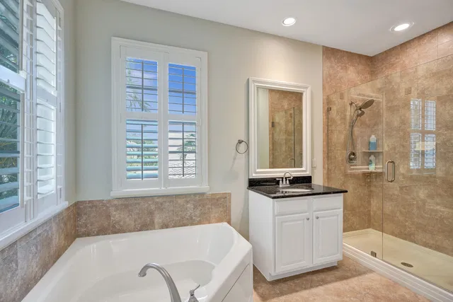 Canterbury Place Residence photo 52