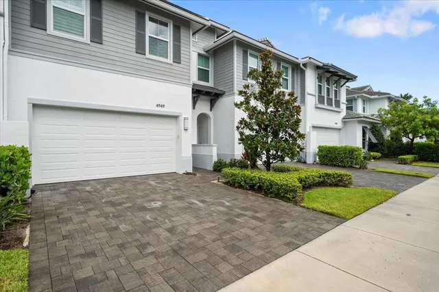 Residences at Midtown Palm Beach Gardens Residence photo 6