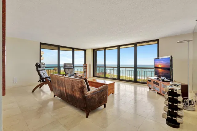 4000 N Ocean Singer Island Unit 301 photo 9