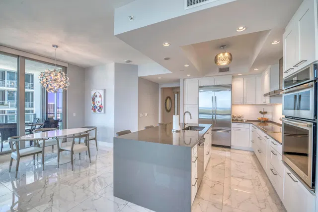 Water Club North Palm Beach Unit 1704 photo 3