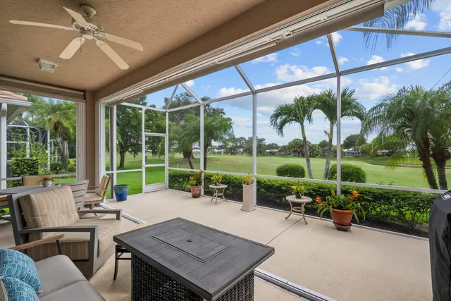 Monarch Country Club Residence photo 3