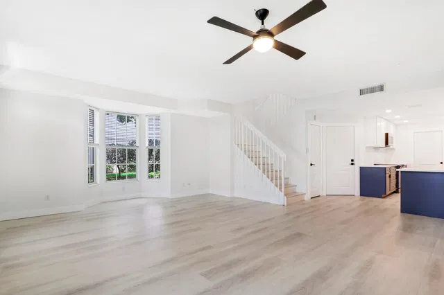 Charleston Court at Abacoa Residence photo 9