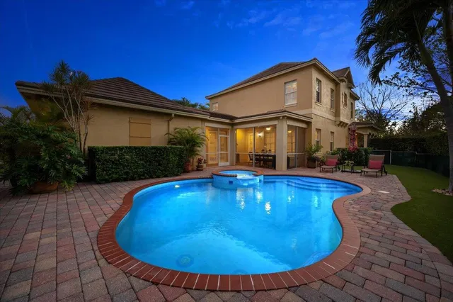 Canterbury Place Residence photo 2