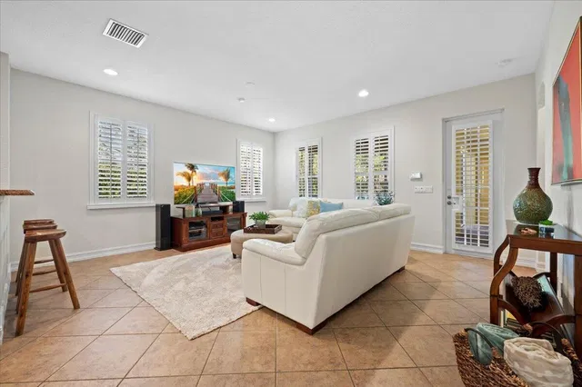 Canterbury Place Residence photo 11