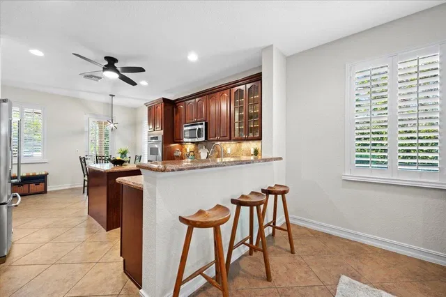 Canterbury Place Residence photo 15