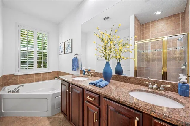 Canterbury Place Residence photo 23