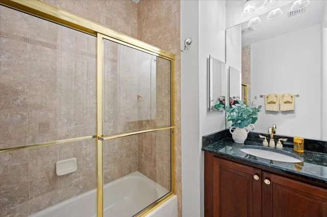 Canterbury Place Residence photo 32