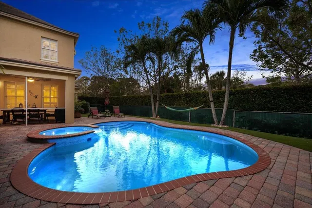 Canterbury Place Residence photo 46