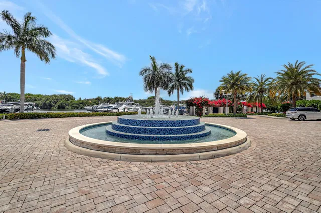 Azure Palm Beach Gardens Unit 503 photo 4