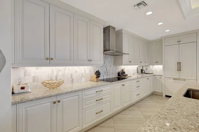 Azure Palm Beach Gardens Unit 503 photo 14