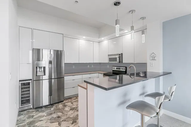 One City Plaza Unit 1105 photo 15