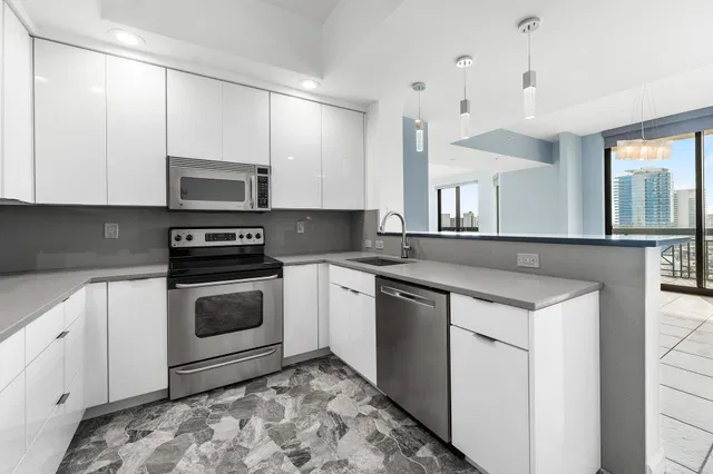 One City Plaza Unit 1105 photo 16