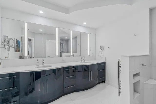 One City Plaza Unit 1105 photo 24