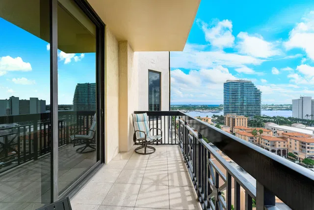 One City Plaza Unit 1105 photo 39