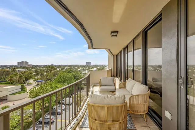 Singer Island Unit 604 photo 6