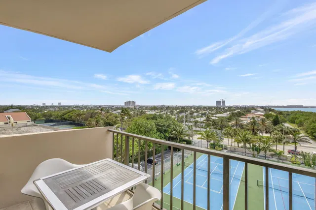 Singer Island Unit 604 photo 11