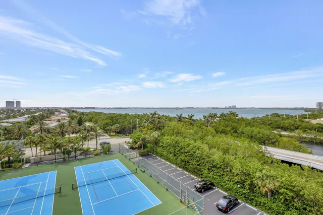 Singer Island Unit 604 photo 18
