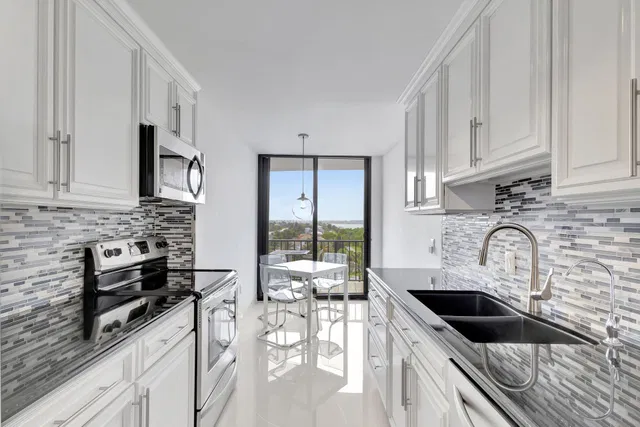 Singer Island Unit 604 photo 19