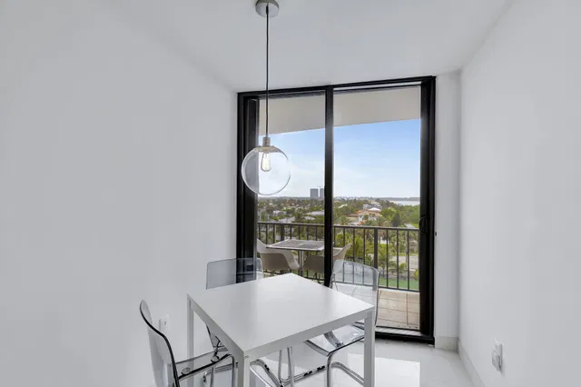 Singer Island Unit 604 photo 24