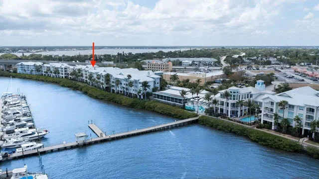 Harborage Yacht Club Unit 304 photo 2
