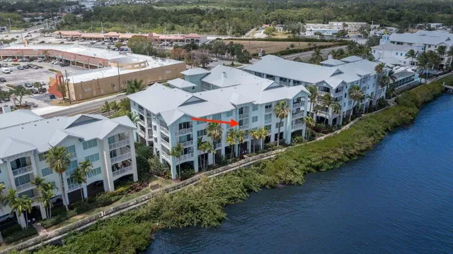 Harborage Yacht Club Unit 304 photo 3