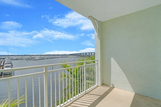 Harborage Yacht Club Unit 304 photo 35