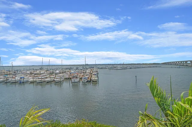 Harborage Yacht Club Unit 304 photo 36