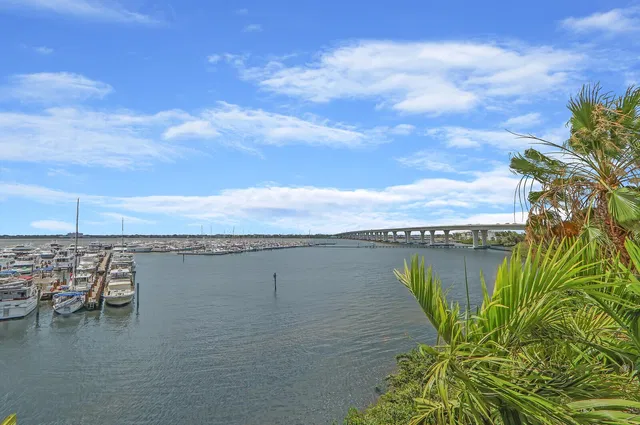Harborage Yacht Club Unit 304 photo 38