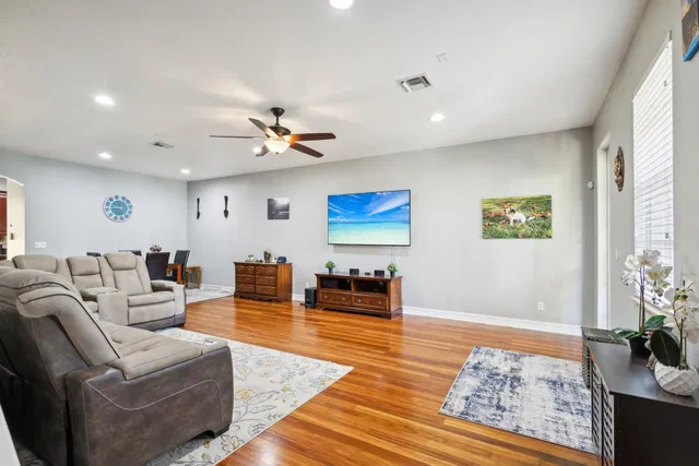 Canterbury Place Residence photo 6